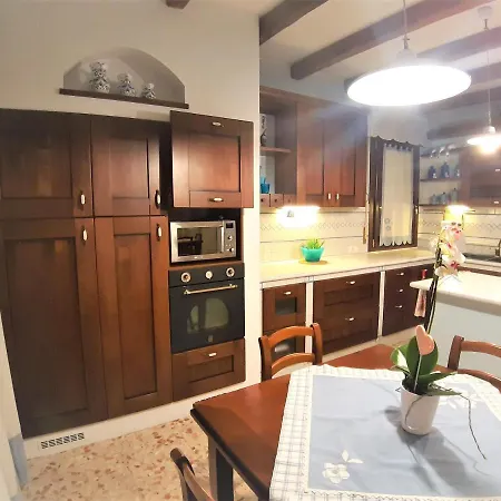 Gioia Nelle Selve Family House - Tatil Evi *