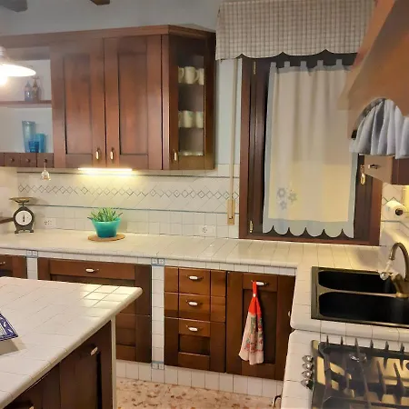 Сasa de vacaciones Gioia Nelle Selve Family House - *
